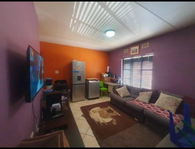 2 BEDROOM APARTMENT SOLD IN JABULANI